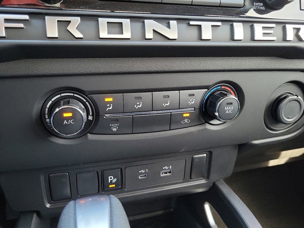 Used 2025 Nissan Frontier SV image 17