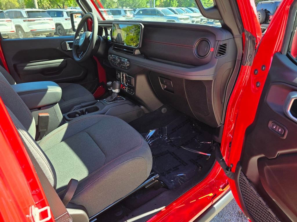 Certified 2026 Jeep Wrangler Unlimited Rubicon image 31