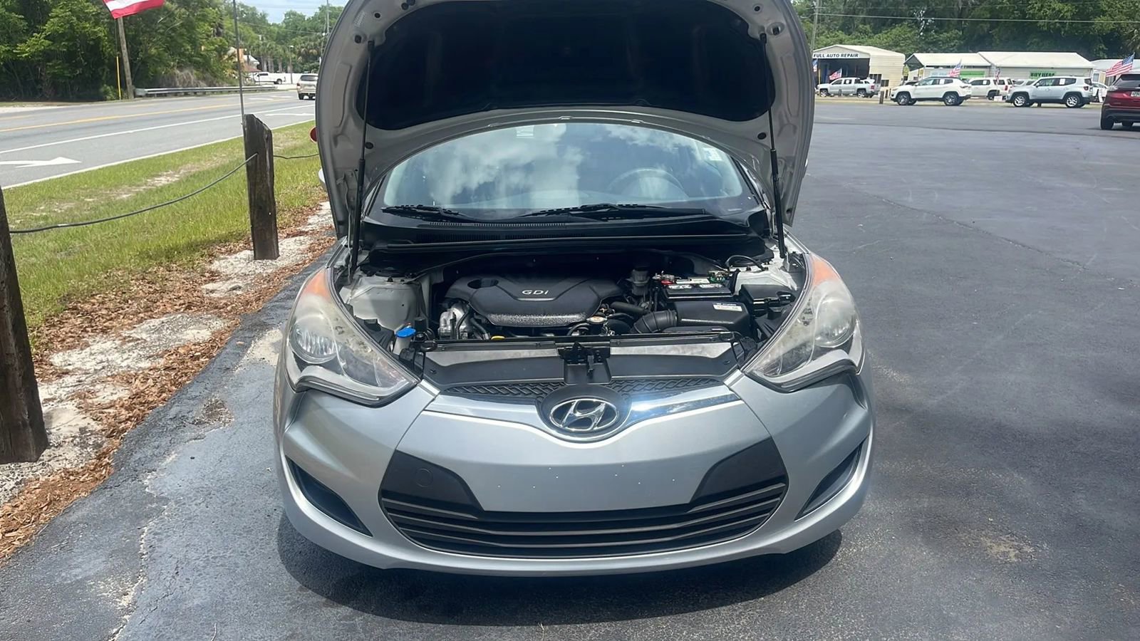 Used 2016 Hyundai Veloster FWD image 26