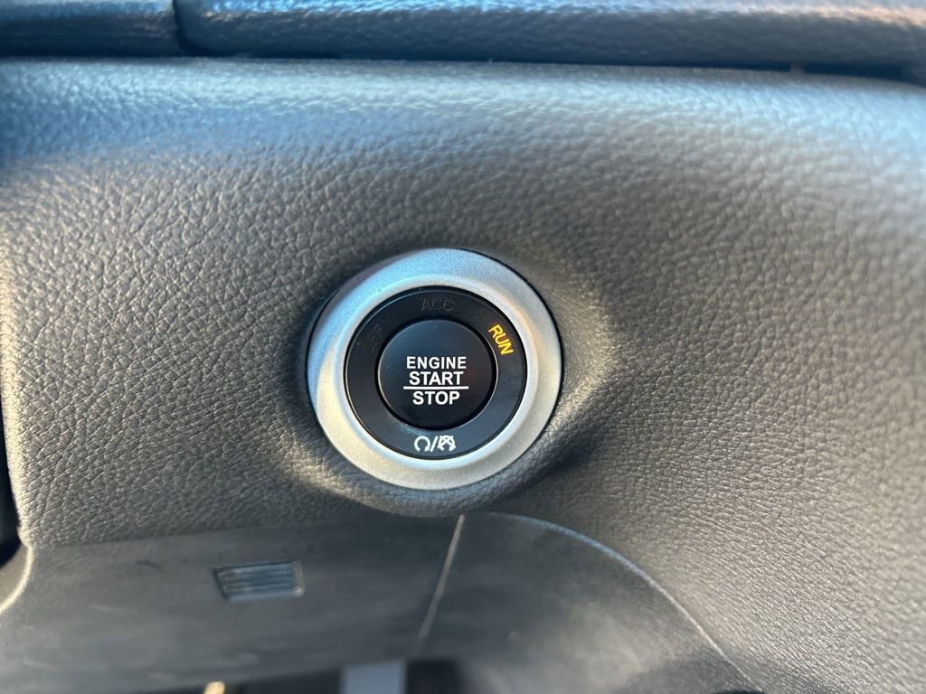 Used 2024 Chrysler Pacifica Limited w/ S Appearance Package image 42