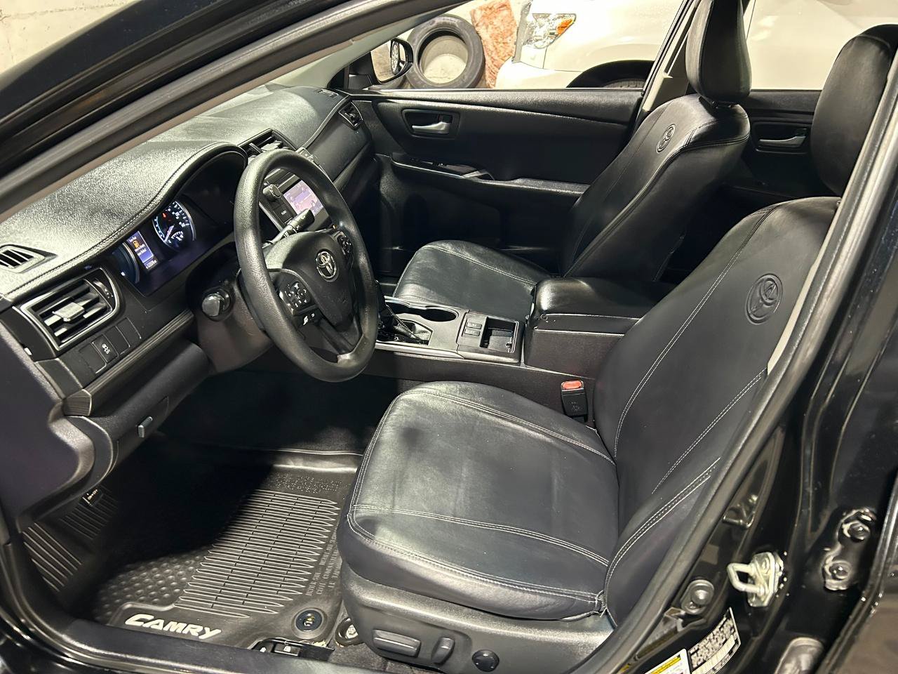 Used 2017 Toyota Camry LE FWD image 21