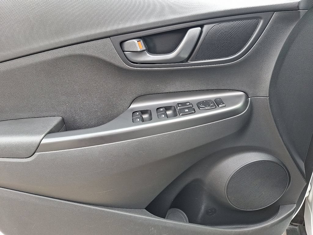 Used 2023 Hyundai Kona SEL AWD/4WD image 13