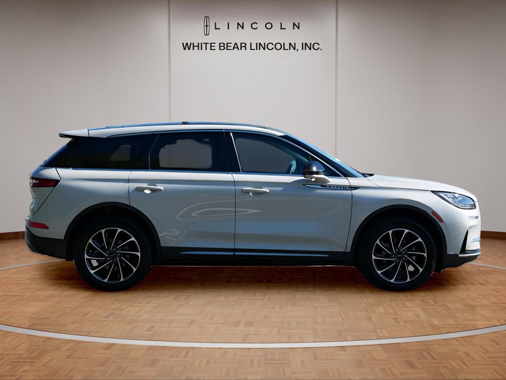 Certified 2023 Lincoln Corsair AWD w/ Equipment Group 101A image 4