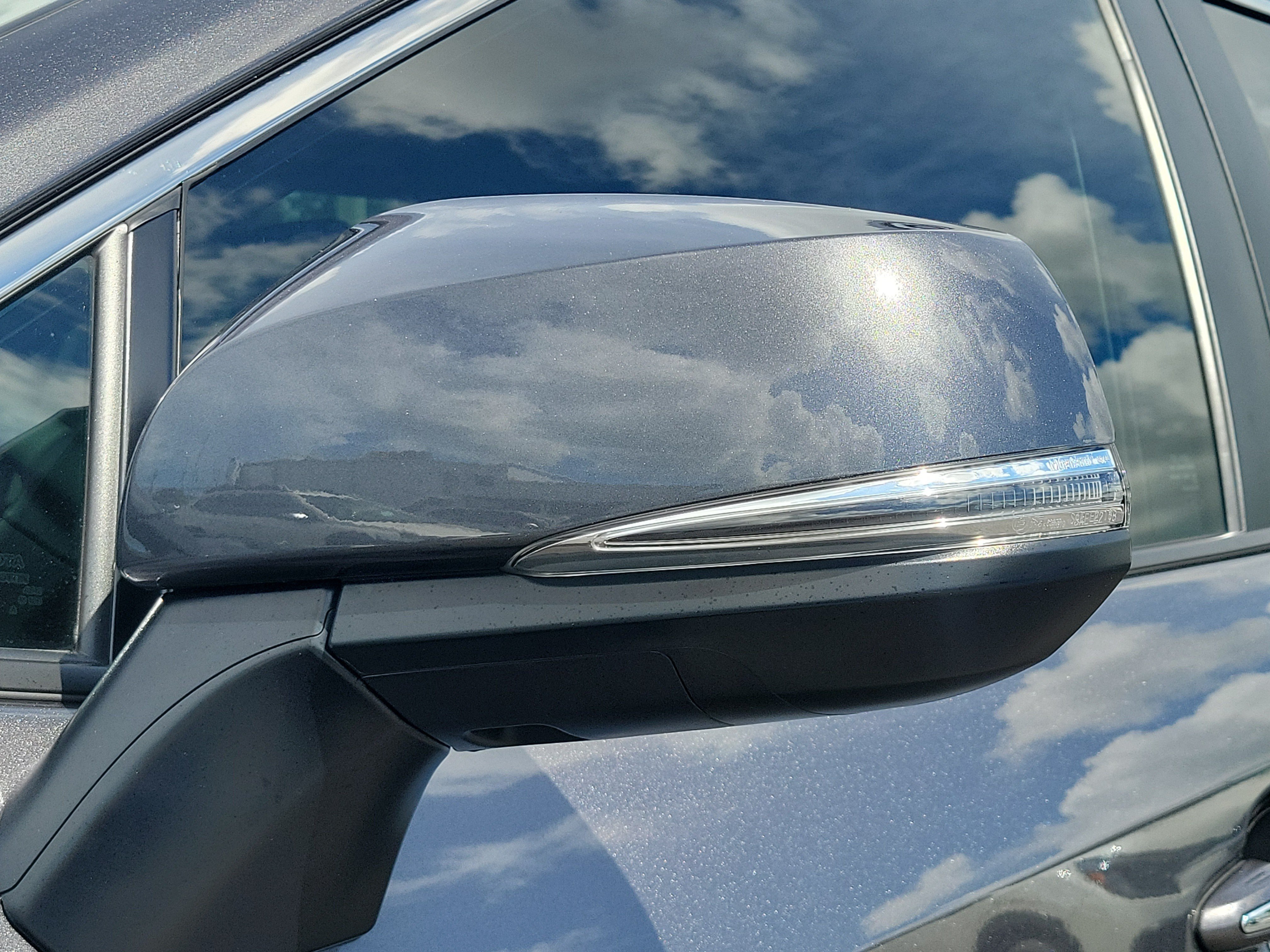Used 2024 Toyota RAV4 Limited FWD image 9