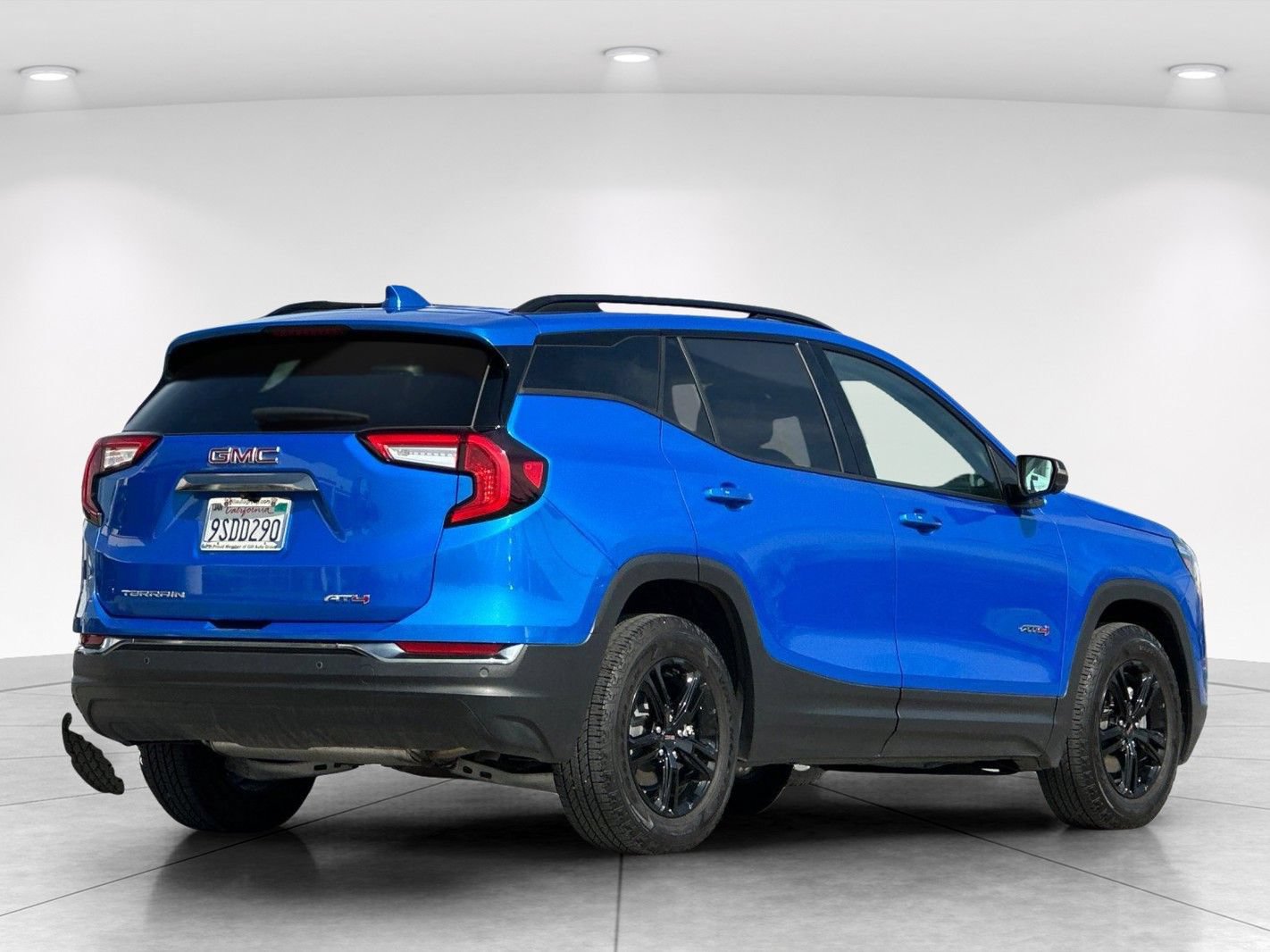 Used 2024 GMC Terrain AT4 w/ Tech Package AWD/4WD image 6
