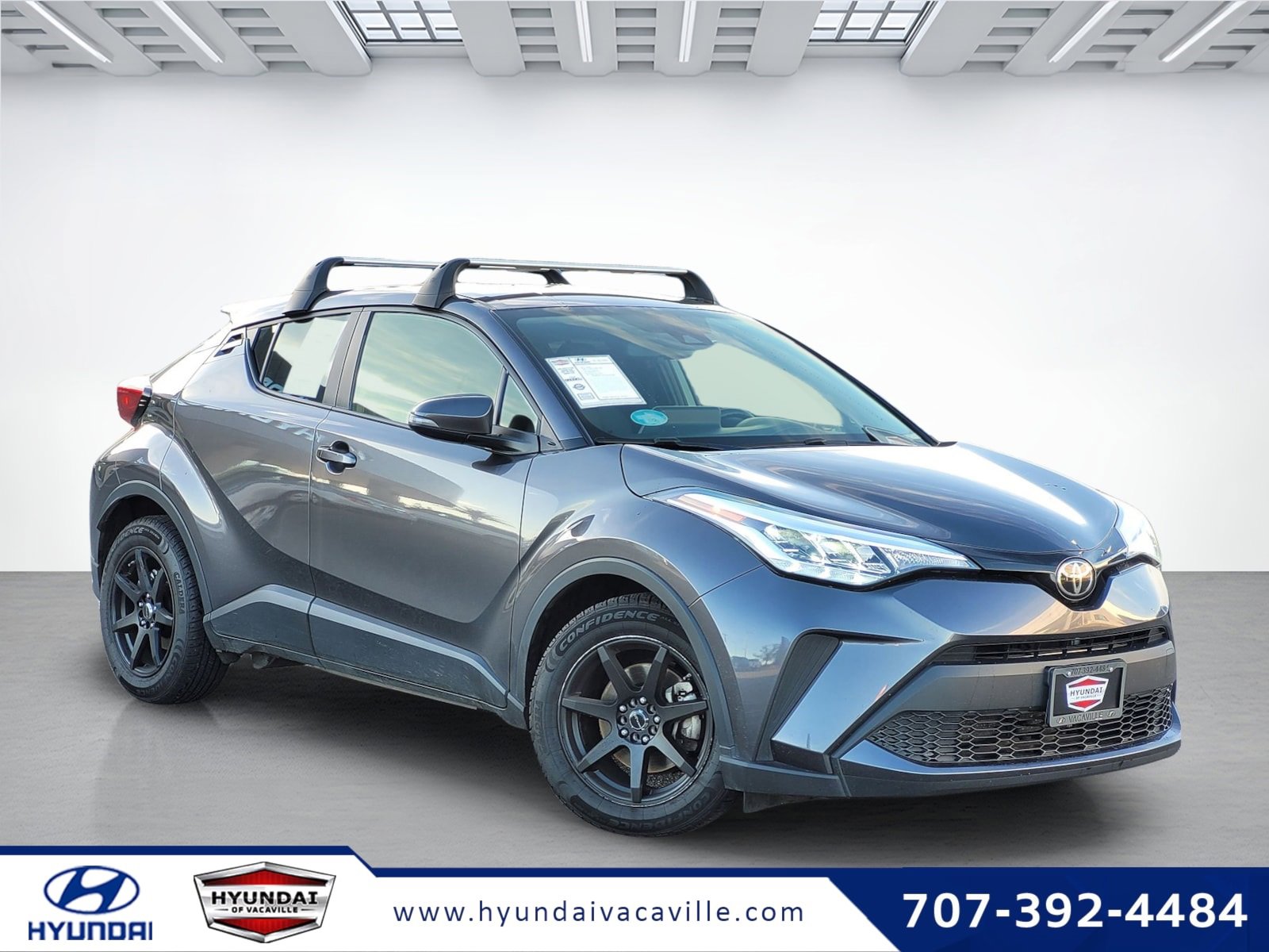 Used 2021 Toyota C-HR LE image 1