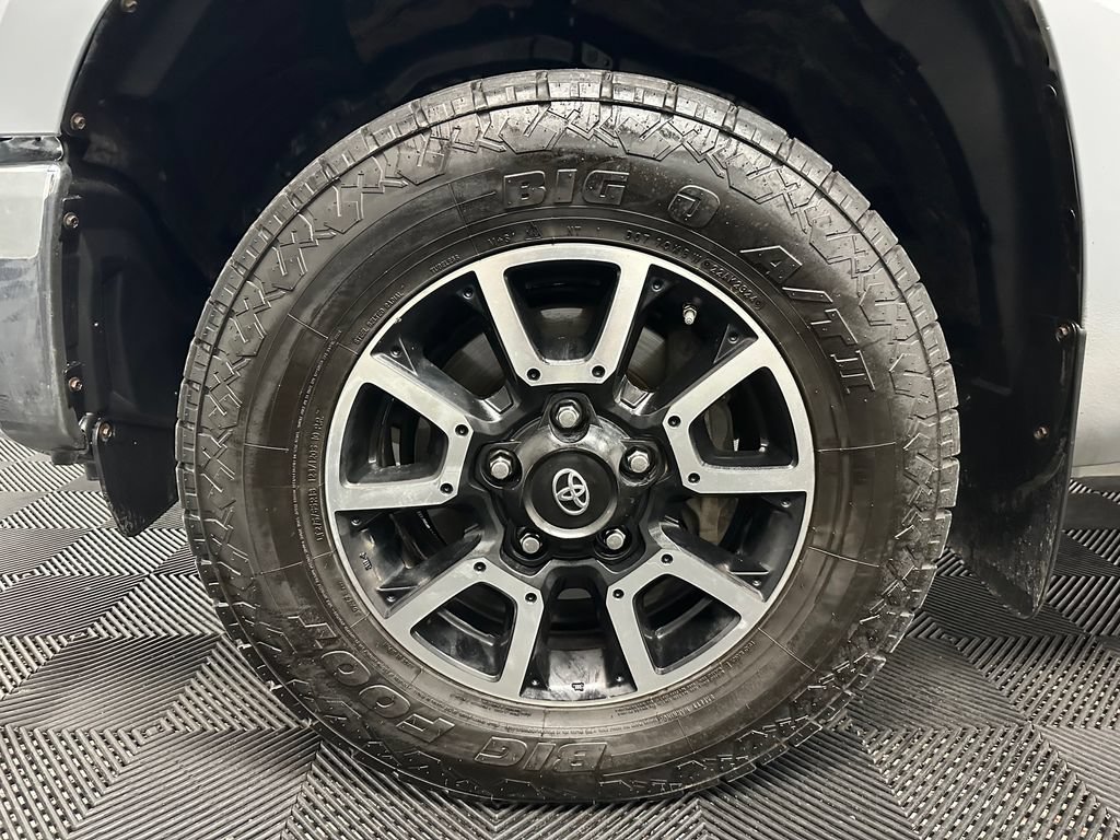 Used 2019 Toyota Tundra Limited w/ Limited Premium Package AWD/4WD image 35