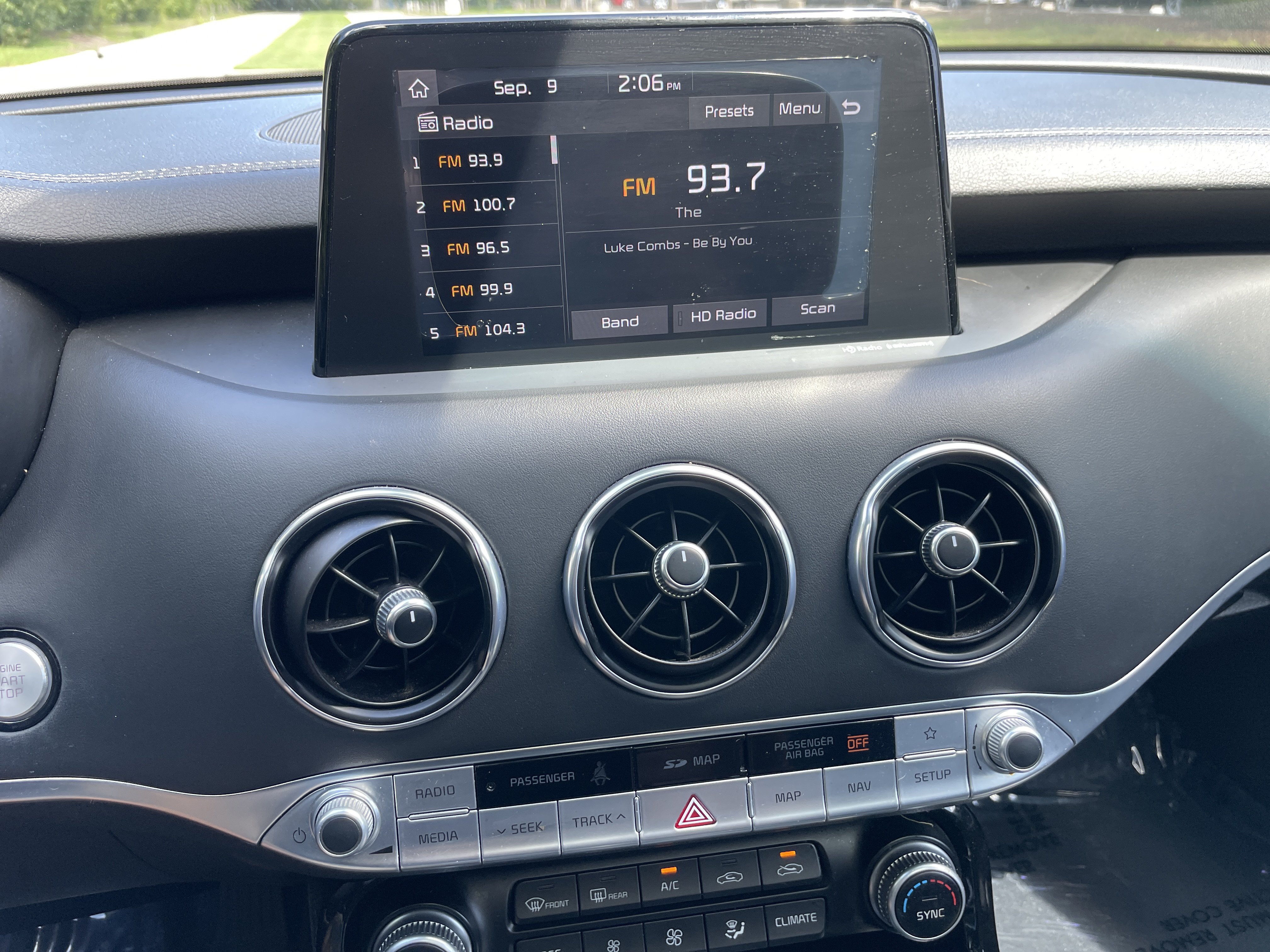 Used 2018 Kia Stinger Premium RWD image 22