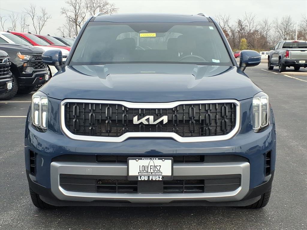 Used 2023 Kia Telluride EX w/ EX Captain's Chair Package image 35