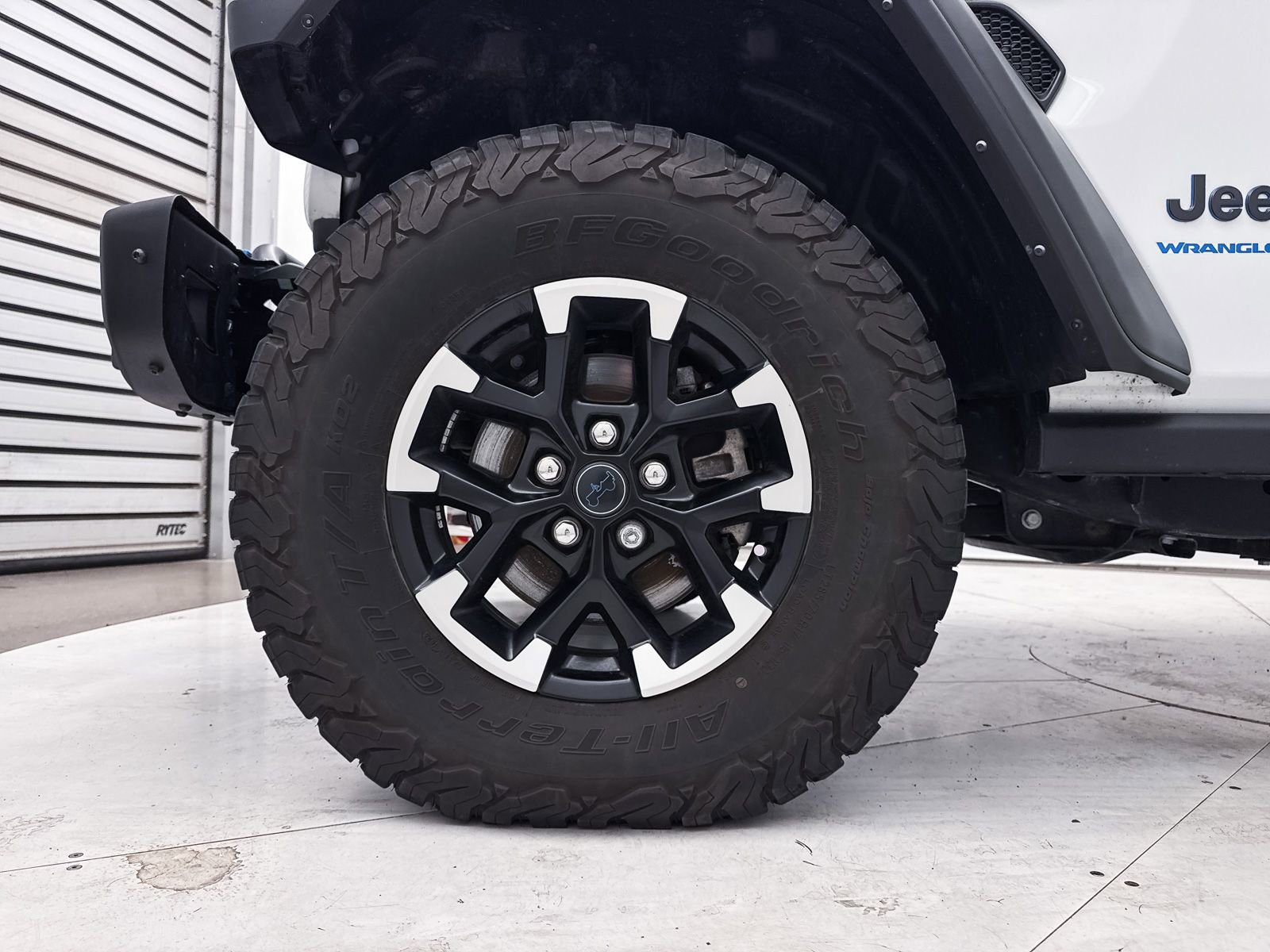 Used 2024 Jeep Wrangler Unlimited Rubicon 4xe w/ Capability Package image 13