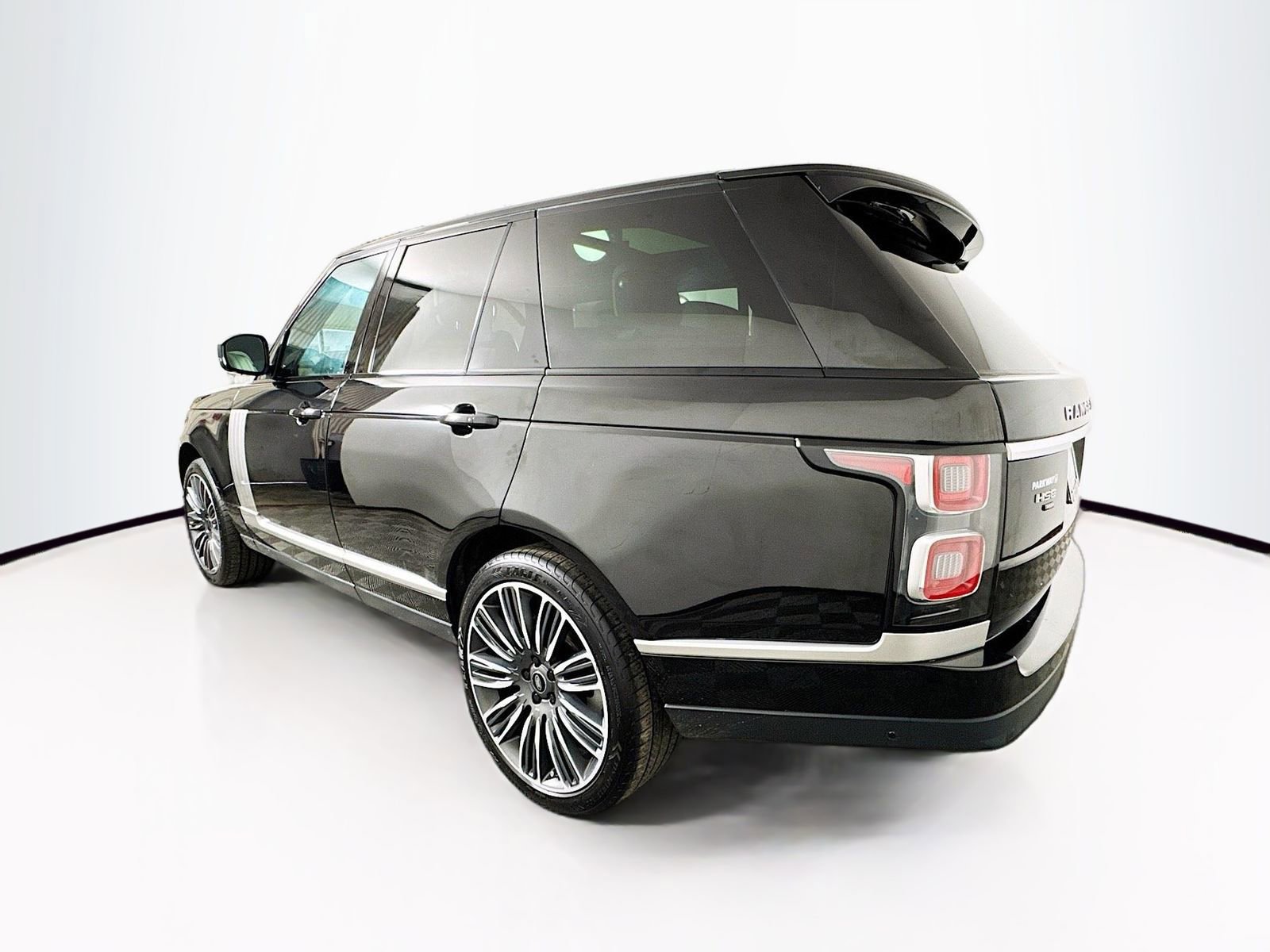 Used 2021 Land Rover Range Rover Westminster Edition image 5