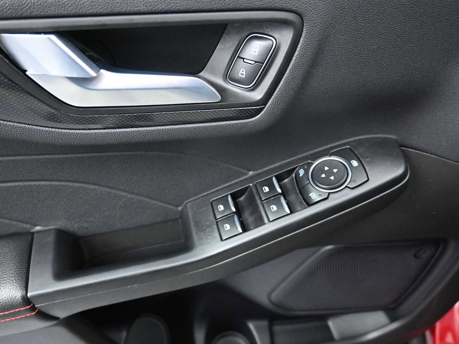 Used 2024 Ford Escape ST-Line image 18