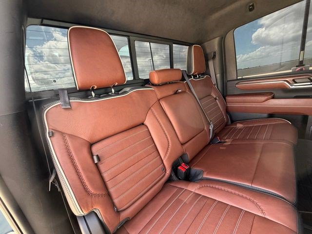 Used 2024 GMC Sierra 2500 Denali Ultimate AWD/4WD image 17