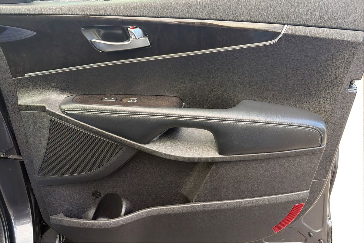Used 2018 Kia Sorento LX image 21