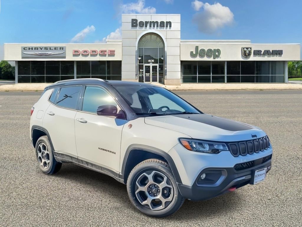 Used 2022 Jeep Compass Trailhawk image 1