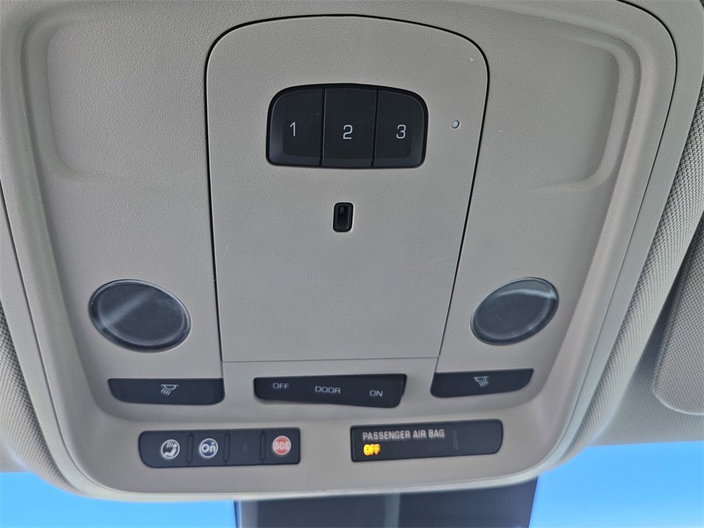 Used 2016 Cadillac XTS Luxury w/ Driver Awareness Package image 23