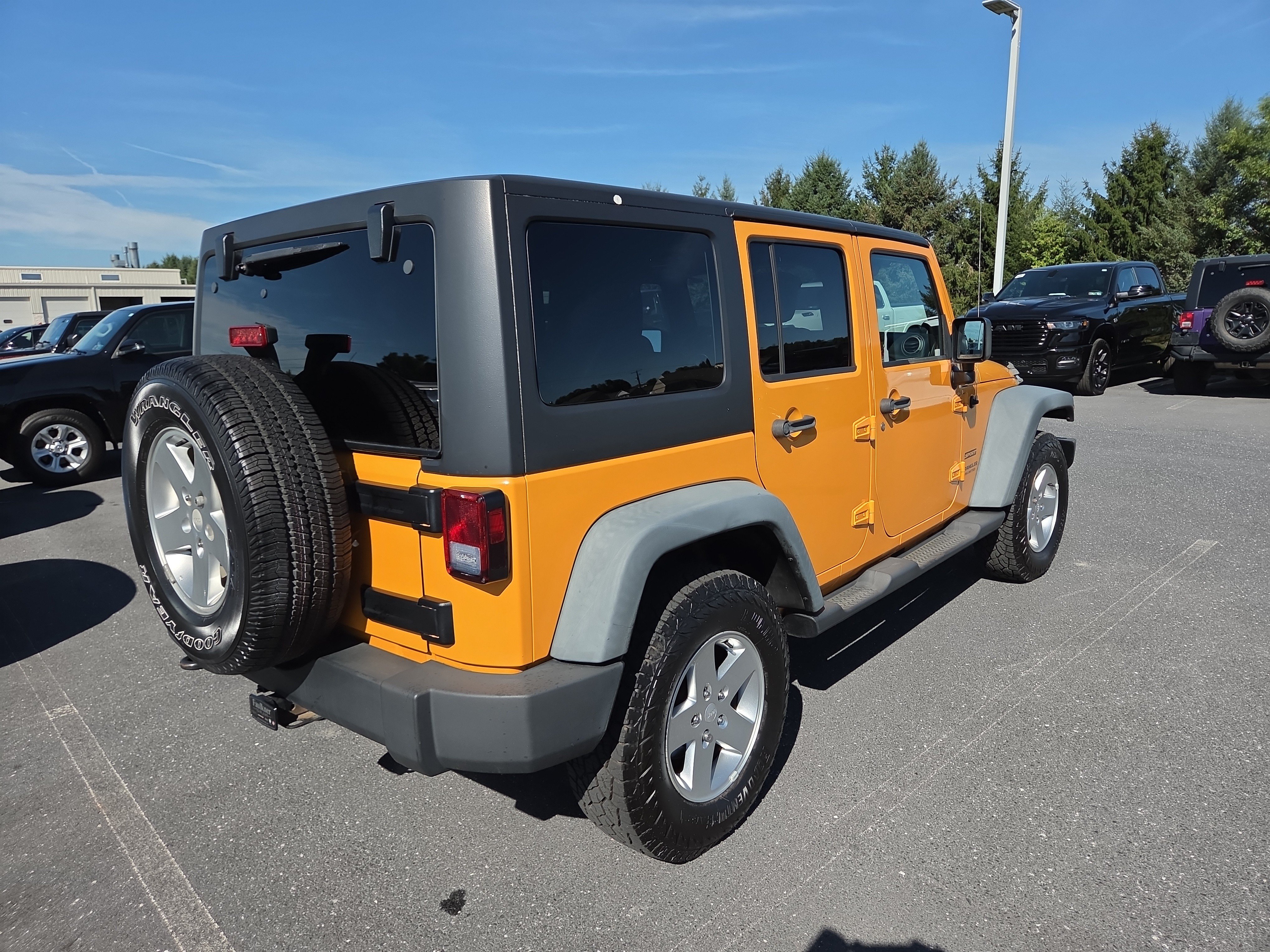 Used 2012 Jeep Wrangler Unlimited Sport AWD/4WD image 16
