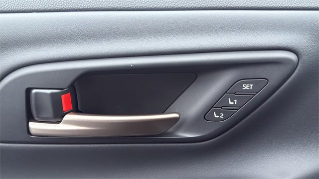 New 2026 Toyota Crown Platinum image 17