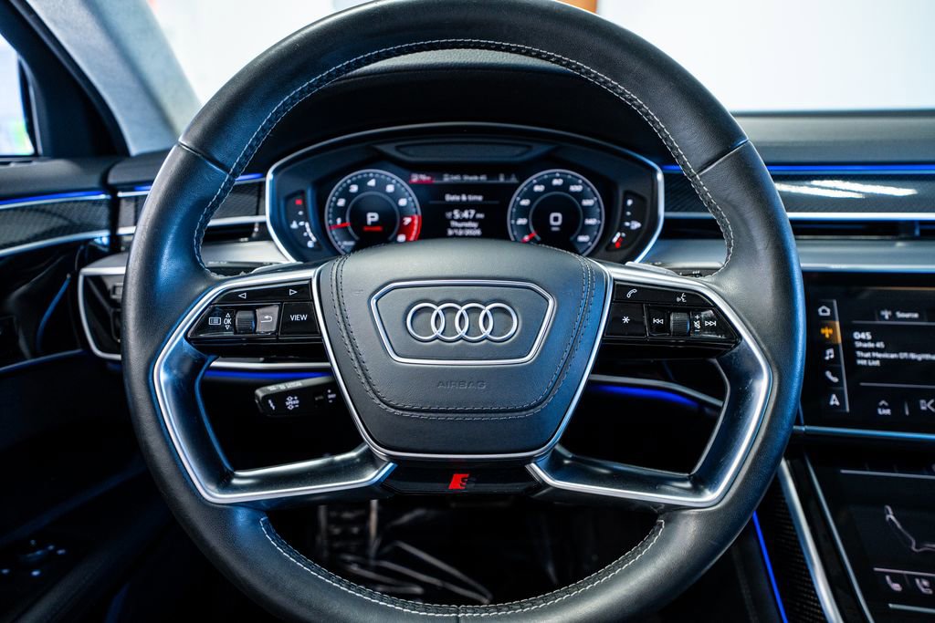 Used 2020 Audi S8 L image 37