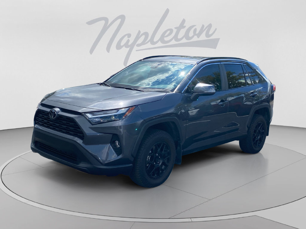 Used 2025 Toyota RAV4 XLE FWD image 1