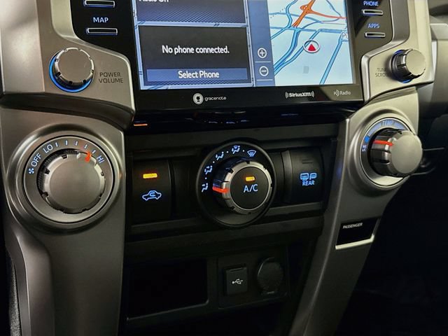 Used 2020 Toyota 4Runner SR5 AWD/4WD image 19