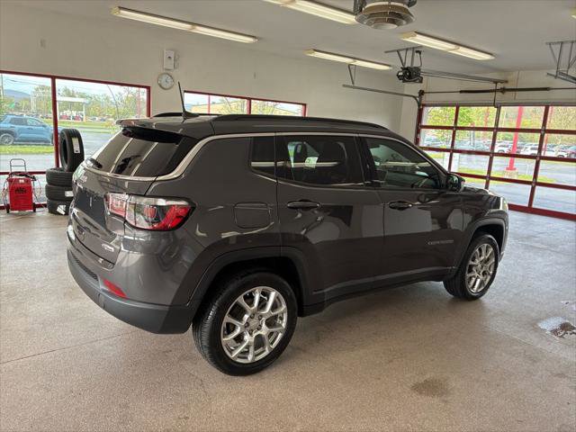 Certified 2024 Jeep Compass Latitude AWD/4WD image 20