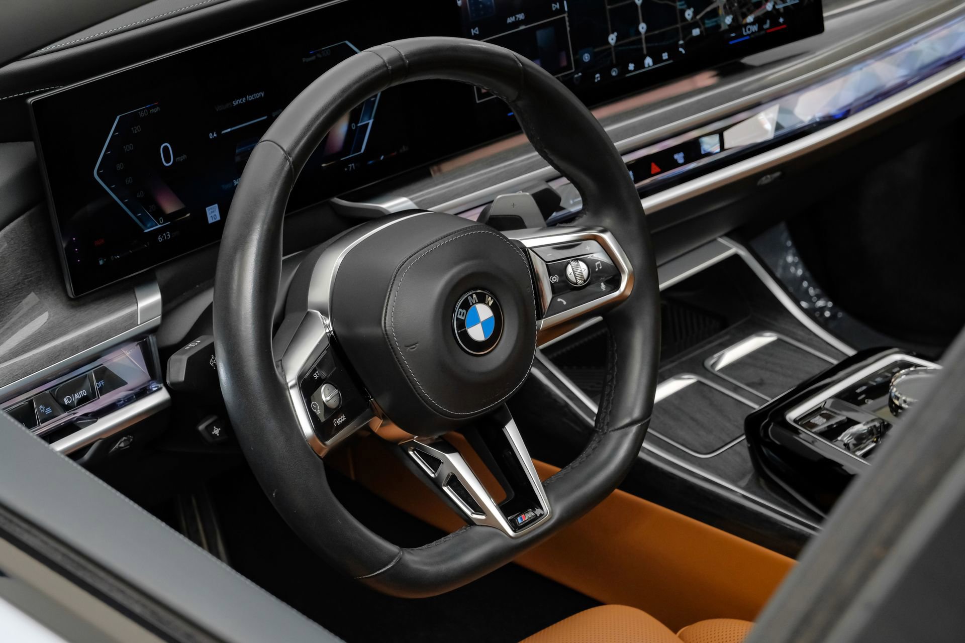 Used 2023 BMW 740i image 20