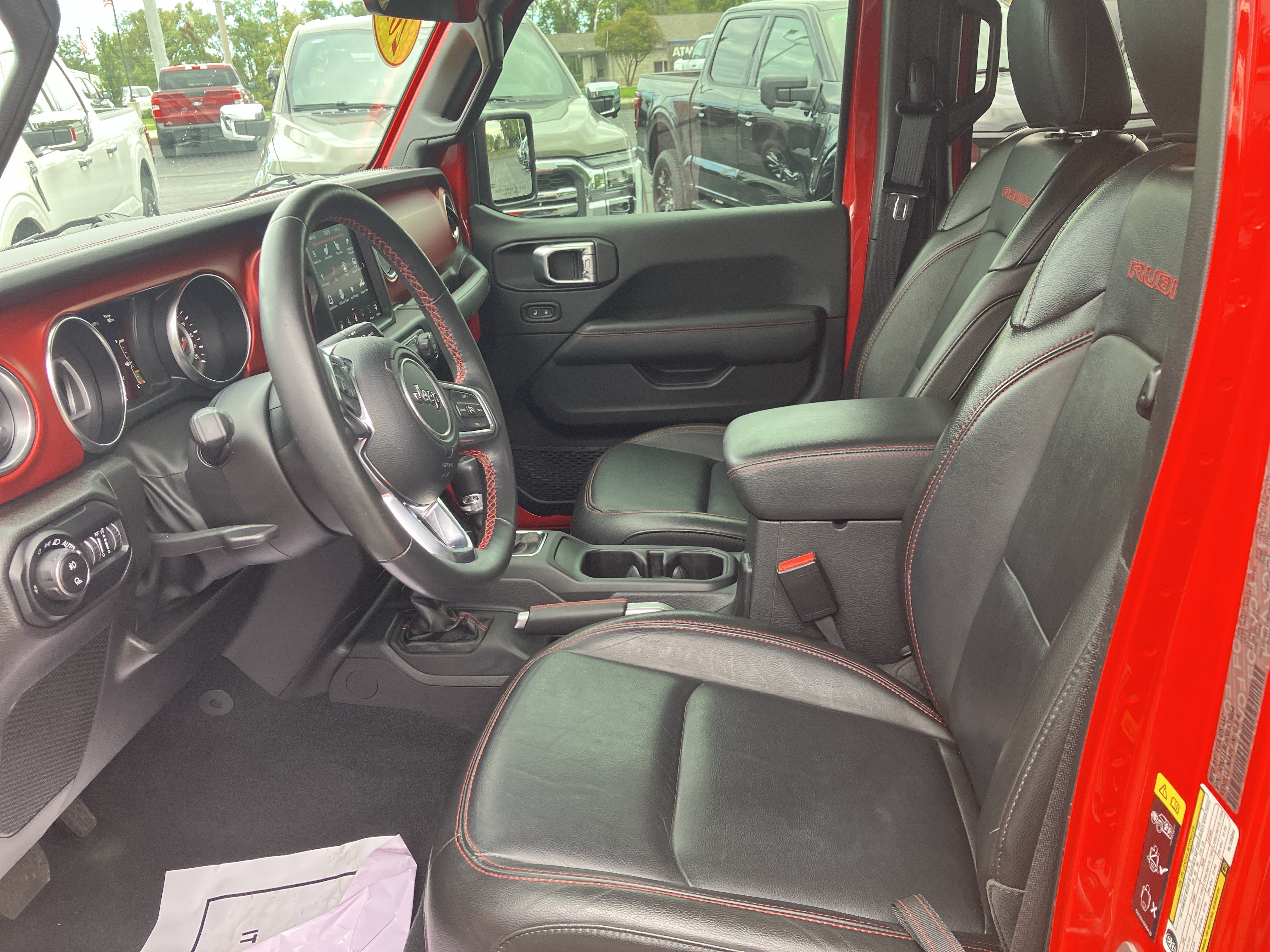 Used 2022 Jeep Gladiator Rubicon w/ LED Lighting Group AWD/4WD image 17