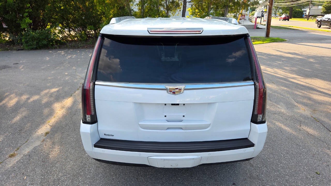 Used 2017 Cadillac Escalade Luxury AWD/4WD image 14