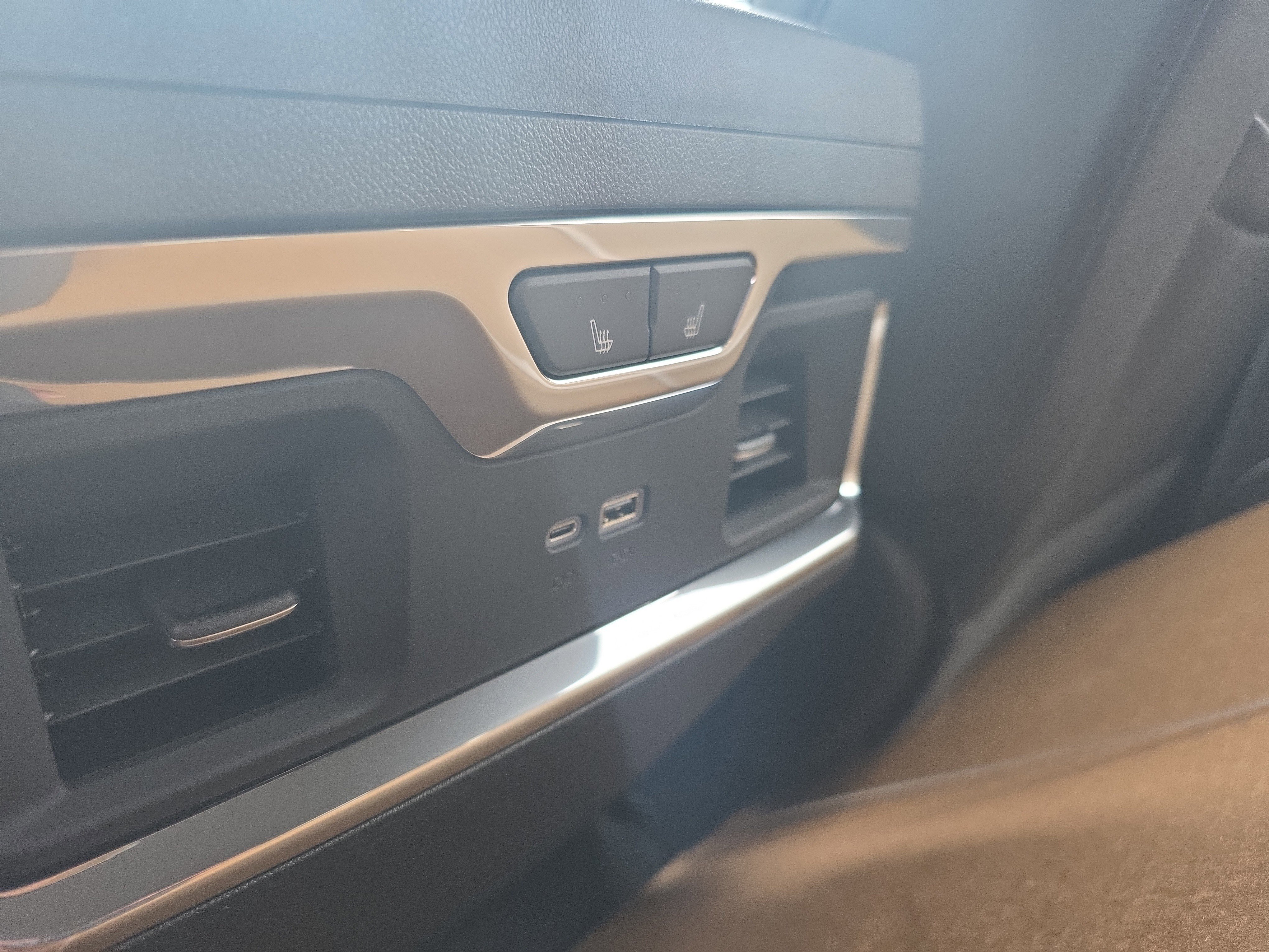 New 2025 GMC Sierra 2500 SLT w/ SLT Convenience Package AWD/4WD image 14