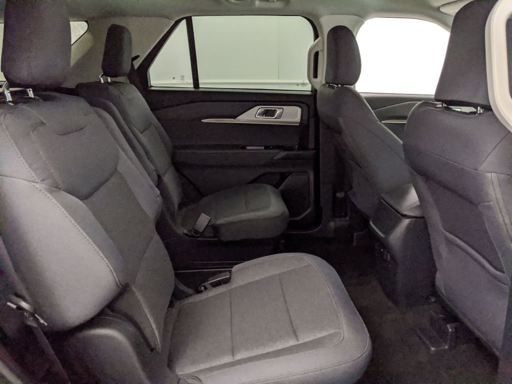 New 2025 Ford Explorer Active image 26