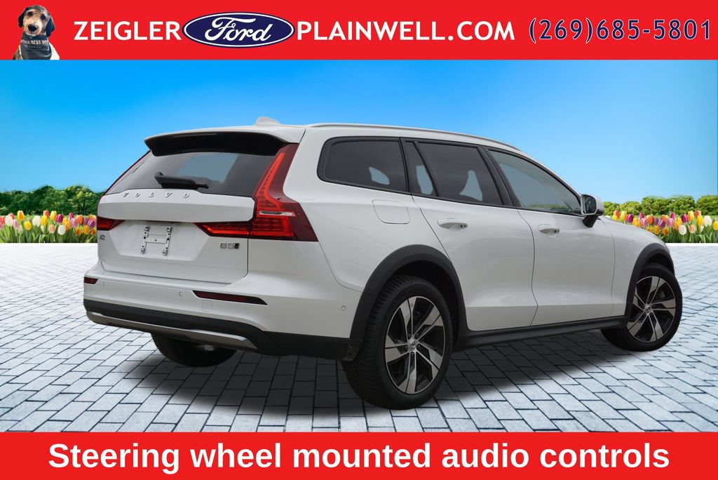 Used 2024 Volvo V60 B5 Cross Country Plus AWD/4WD image 5