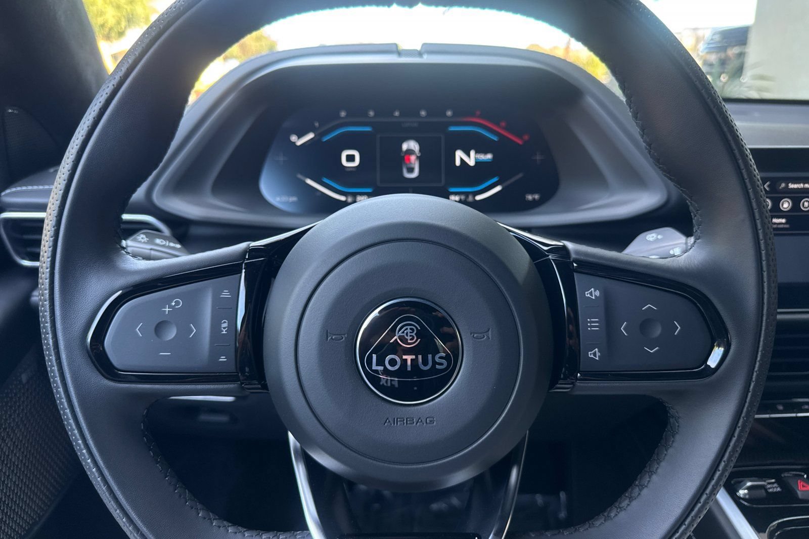 Used 2025 Lotus Emira RWD image 22