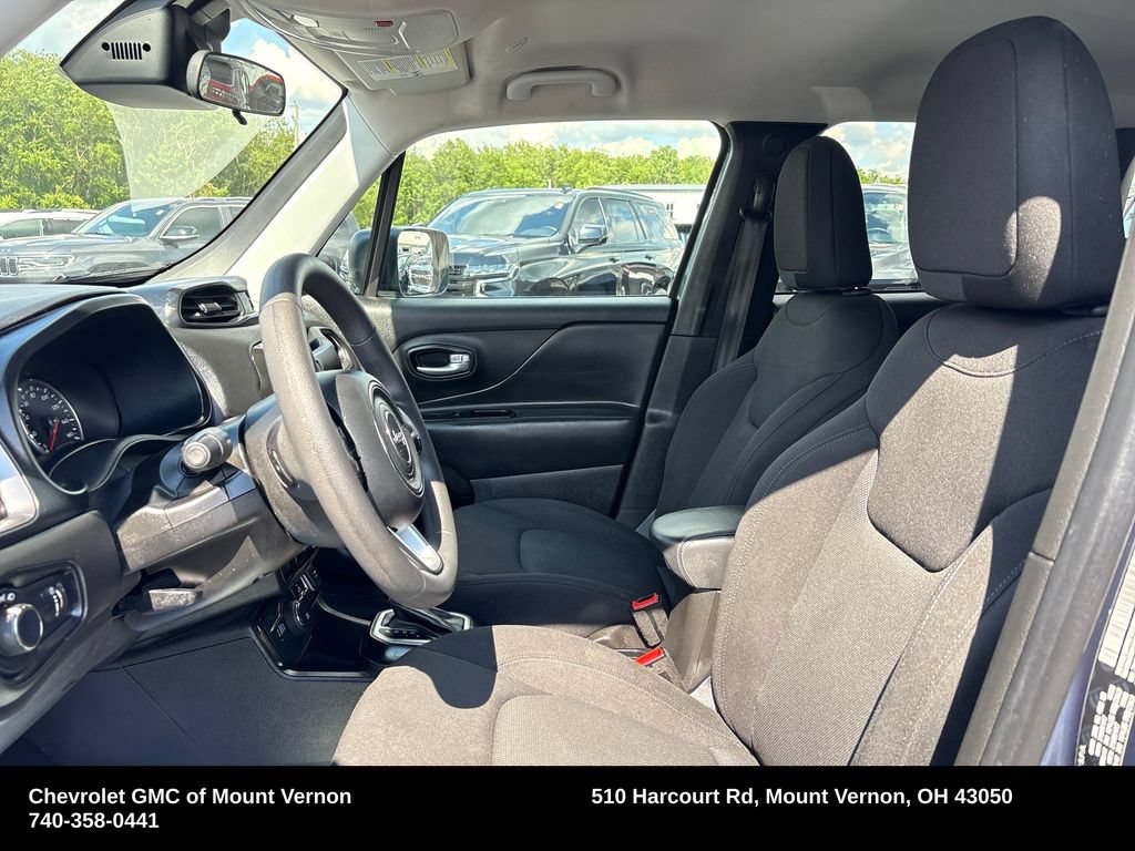 Used 2023 Jeep Renegade Latitude AWD/4WD image 11