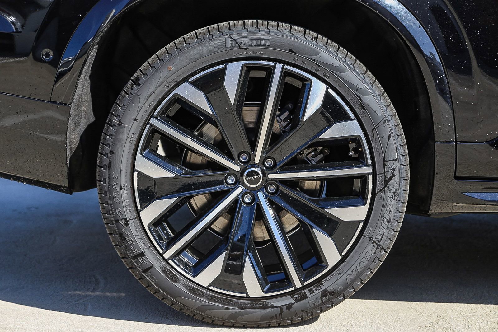 New 2026 Volvo XC90 T8 Ultra w/ Protection Package image 11
