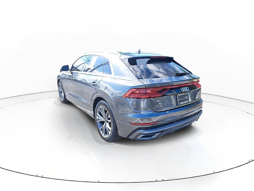 Certified 2023 Audi Q8 Prestige image 3
