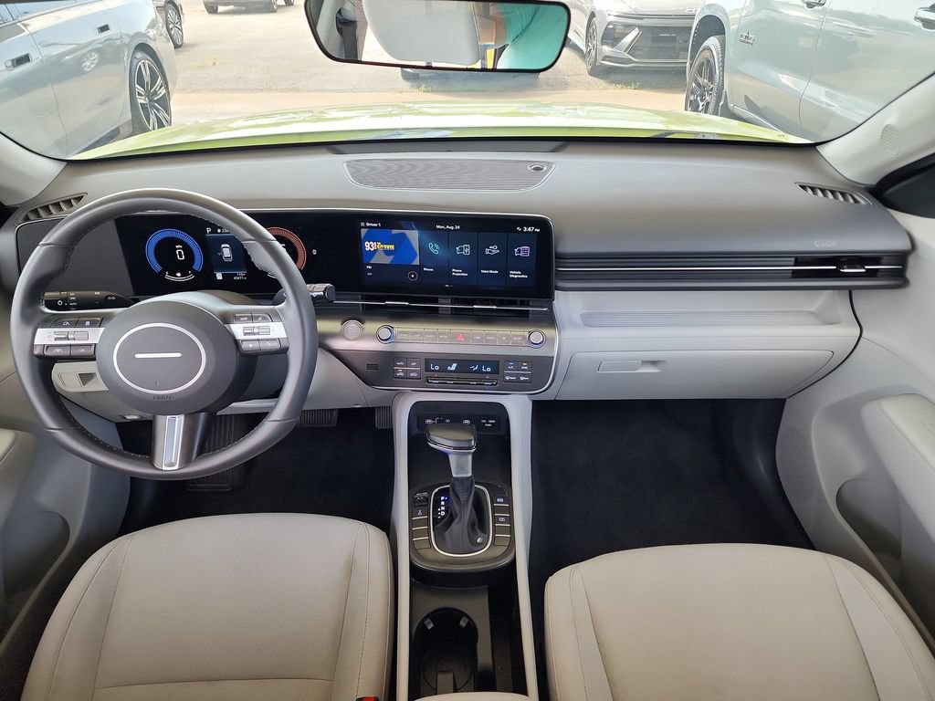 Used 2025 Hyundai Kona SEL AWD/4WD image 17