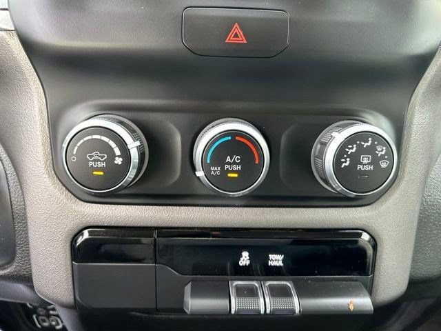 Used 2020 RAM 1500 Big Horn AWD/4WD image 30