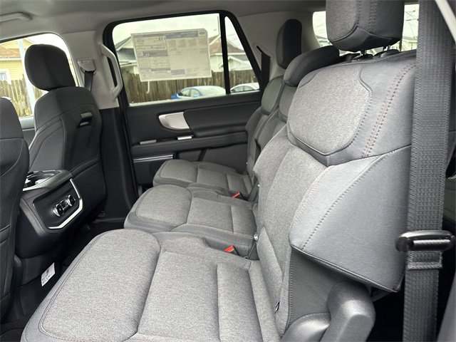 New 2025 Ford Expedition Max Active image 13