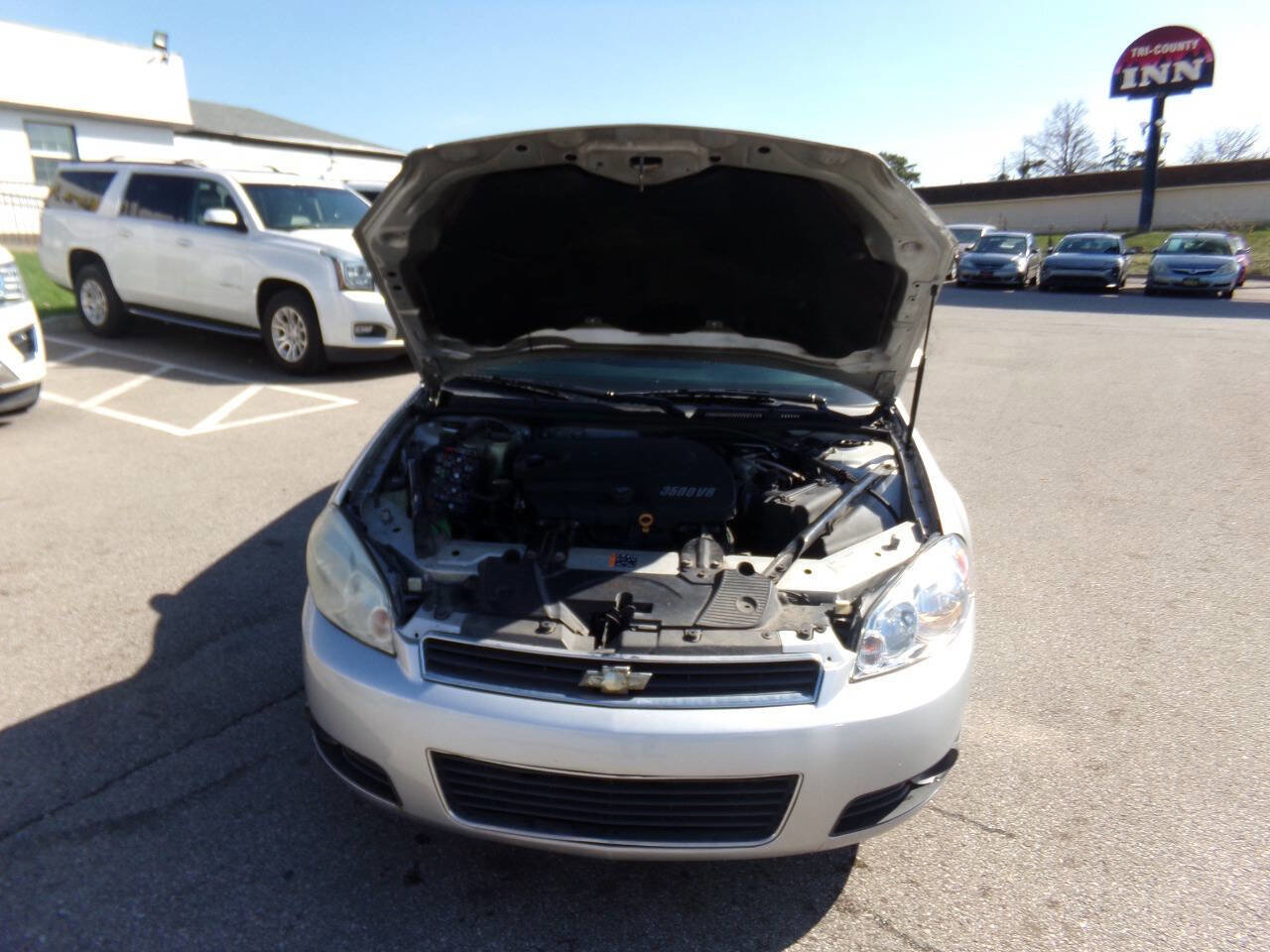 Used 2011 Chevrolet Impala LT w/ Luxury Edition Package image 25