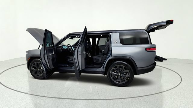 Used 2026 Rivian R1S Adventure AWD/4WD image 15
