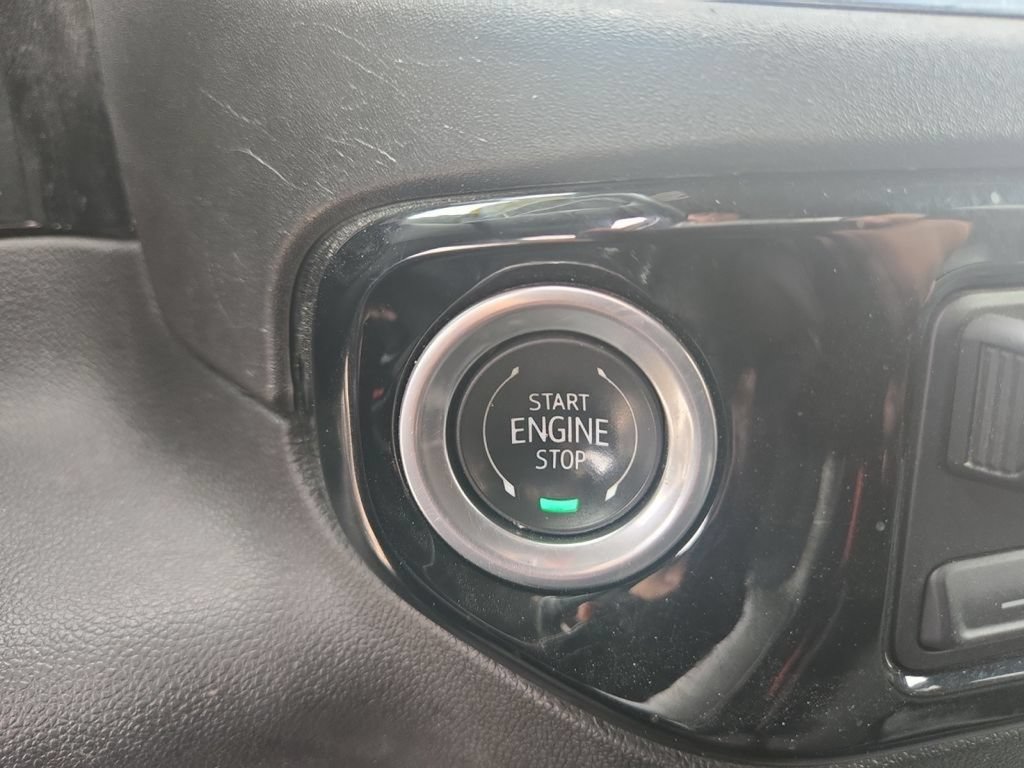 Used 2024 Chevrolet Silverado 2500 LT AWD/4WD image 32