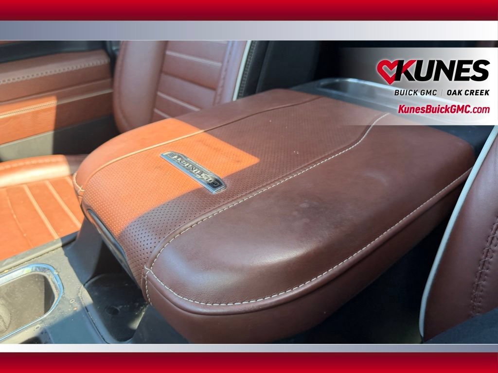 Used 2025 GMC Sierra 2500 Denali Ultimate w/ Snow Plow Prep/Camper Package AWD/4WD image 27