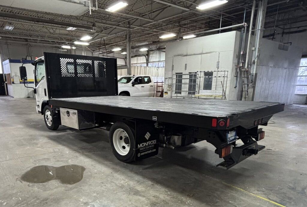 New 2025 Chevrolet Low Cab Forward image 5