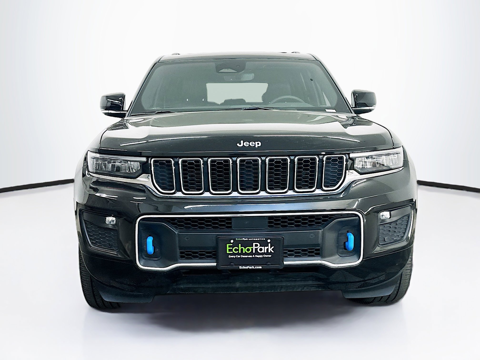 Used 2022 Jeep Grand Cherokee Overland image 2