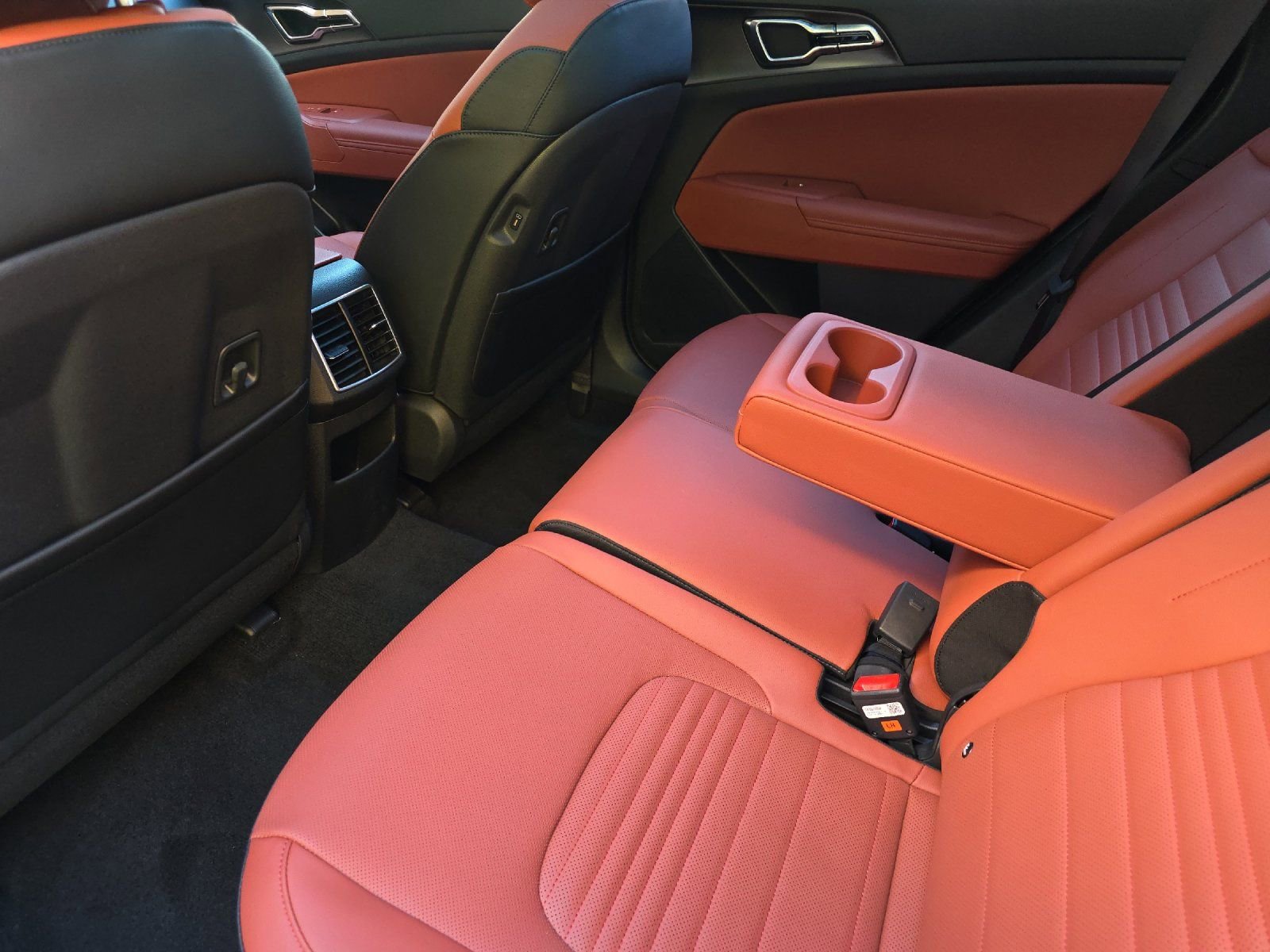 New 2026 Kia Sportage SX image 12