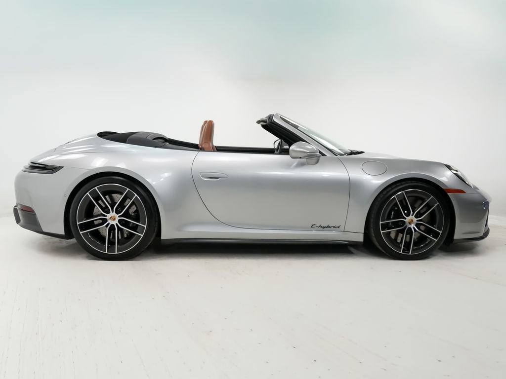 Used 2026 Porsche 911 Carrera GTS RWD image 9