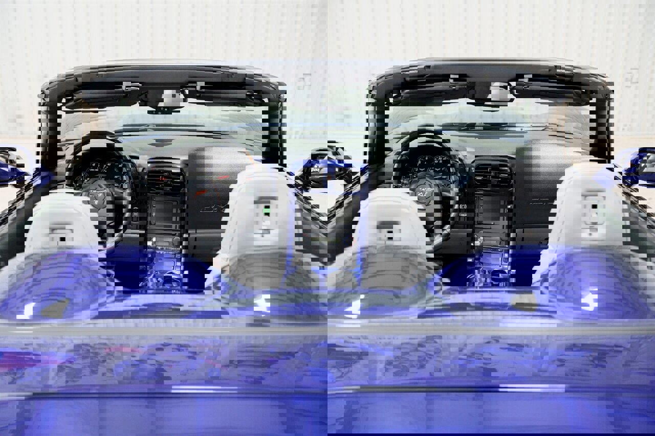 Used 2005 Chevrolet Corvette Convertible w/ Preferred Equipment Group image 14