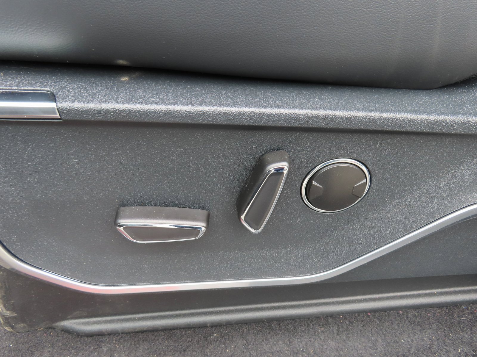 Used 2025 Ford F150 Raptor image 39