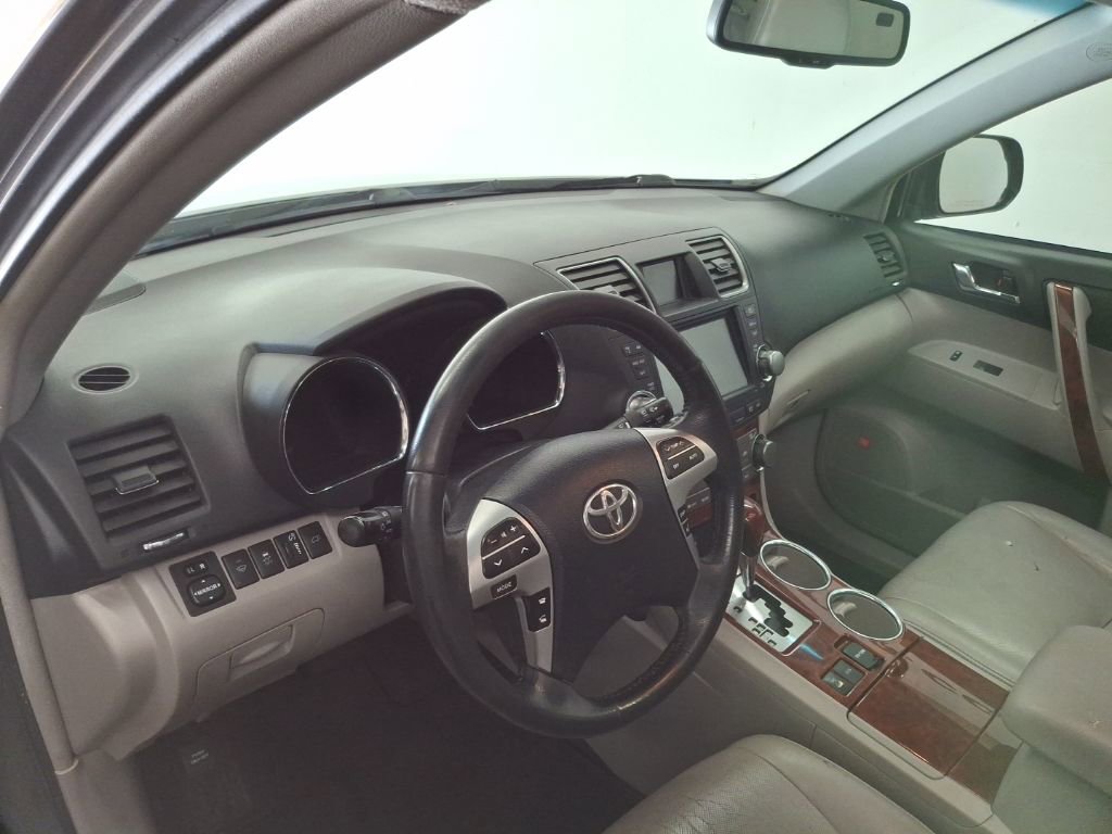 Used 2012 Toyota Highlander Limited image 17